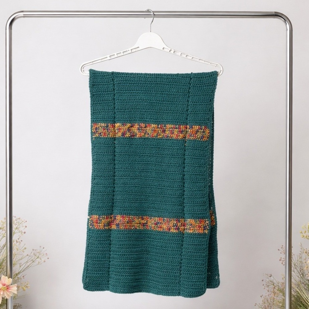 Crochet Scarf Shawl Womens Forest Green Excellent Chunky Hand Knit Artisanal